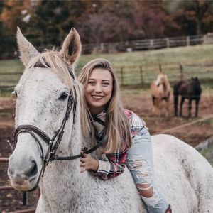 Meet your Posher, Amelia